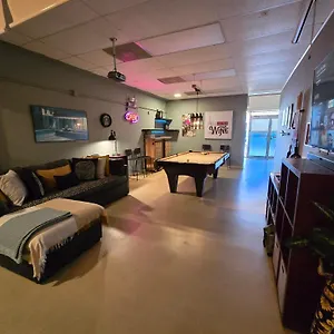 Bunker @ Isla / Front Apartment San Juan